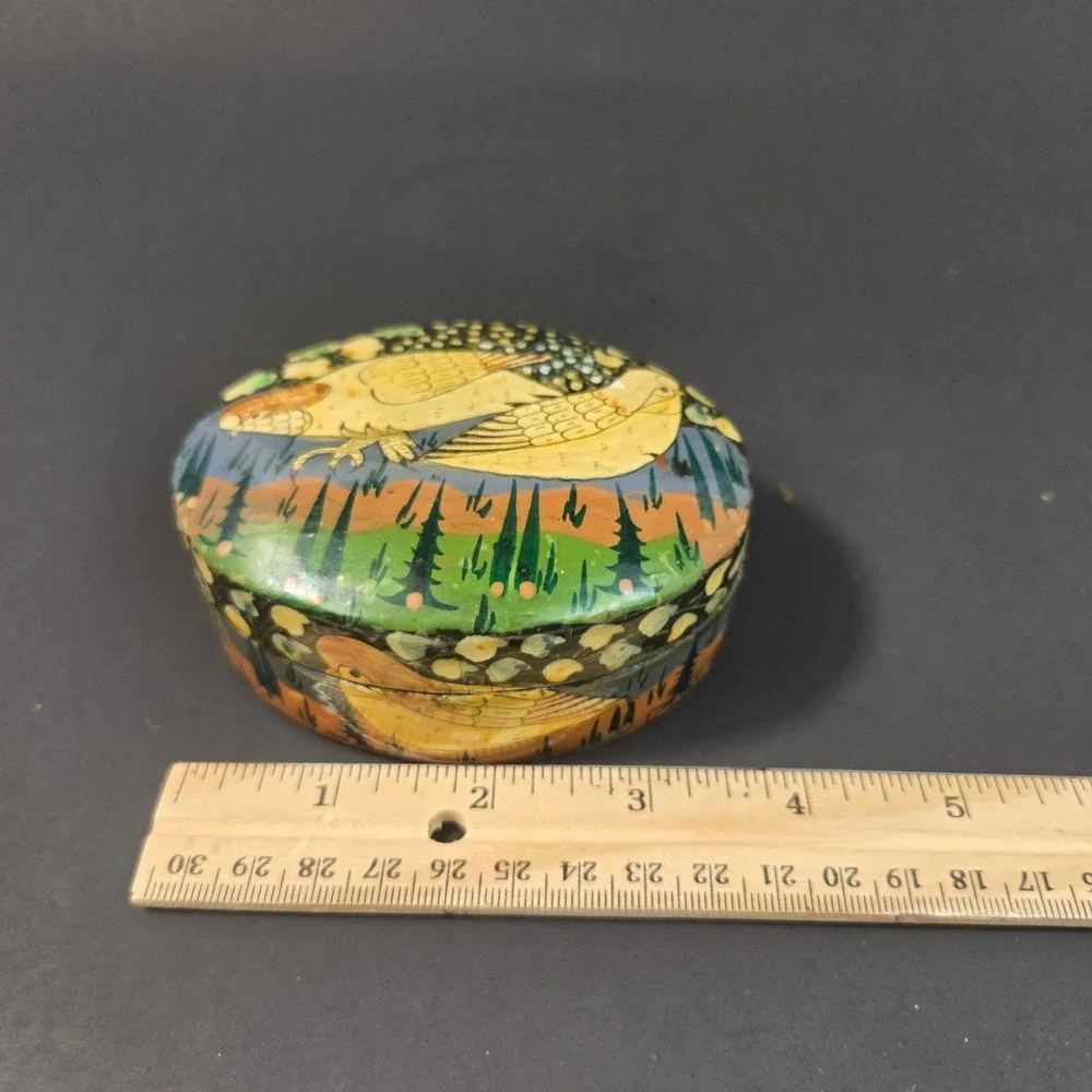 Vintage Hand Painted Lacquer Papier Mache Bird Trinket Box Folk Art Oval Green